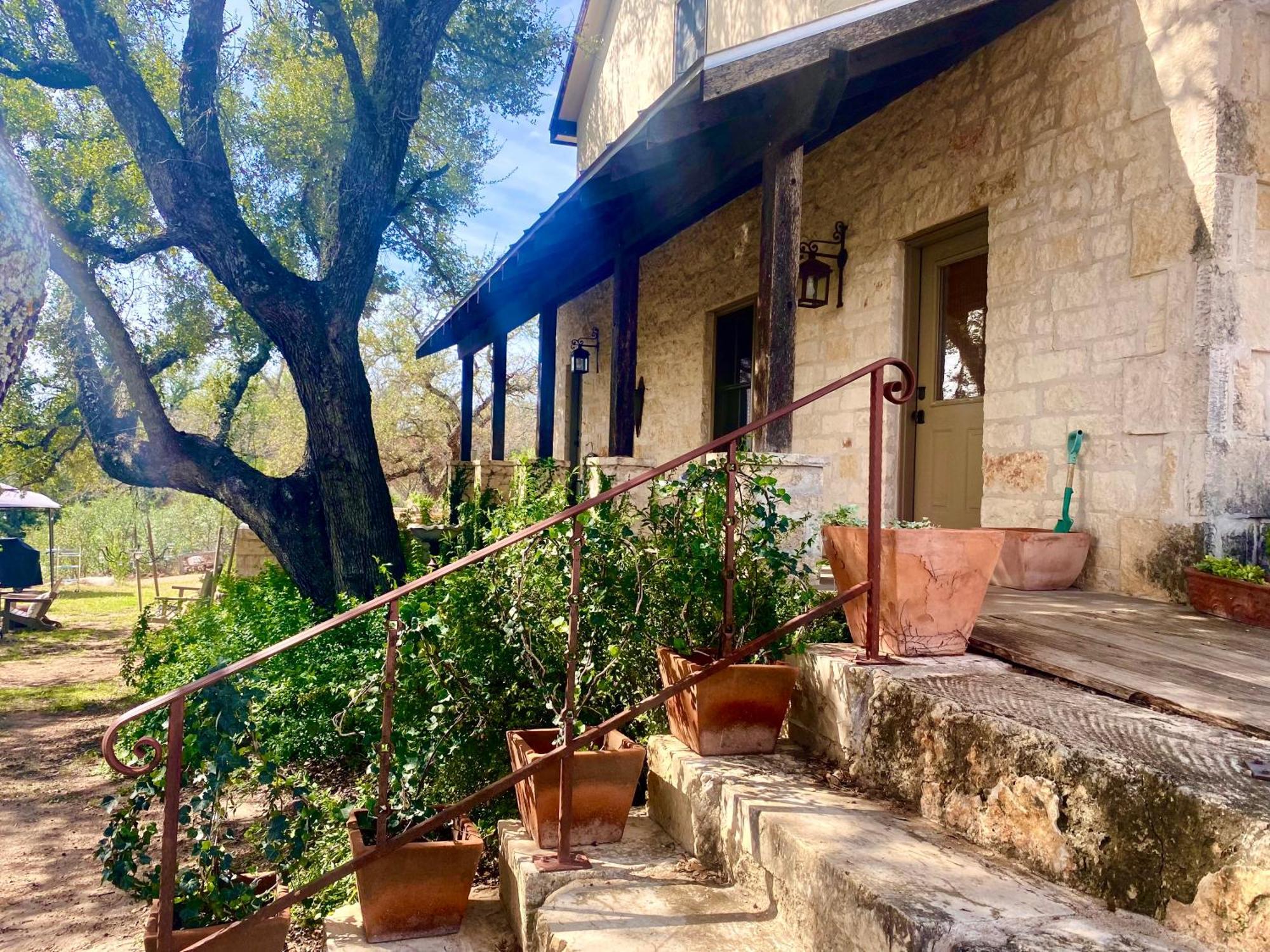 V700 Ranch Stays Marble Falls Exterior photo